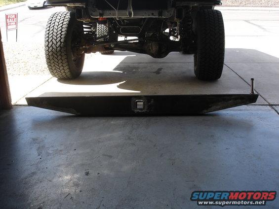 bronco-014.jpg This is what I have so far. It started with a piece of 2x6. I tappered the ends for maximum clearance and flush mounted a reciever. I am using the rock stomper pivot hinge for the tire carrier. 