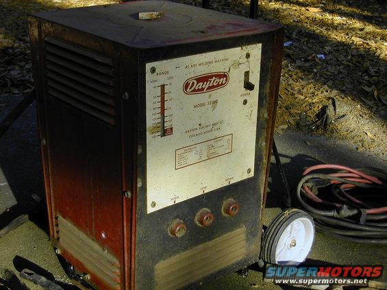 Dayton AC Arc Welding Machine with range gauge and power switch