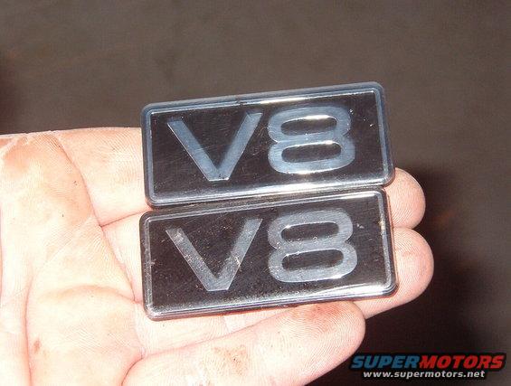 emblemsv8.jpg V8 Emblems from a Cougar or TB
