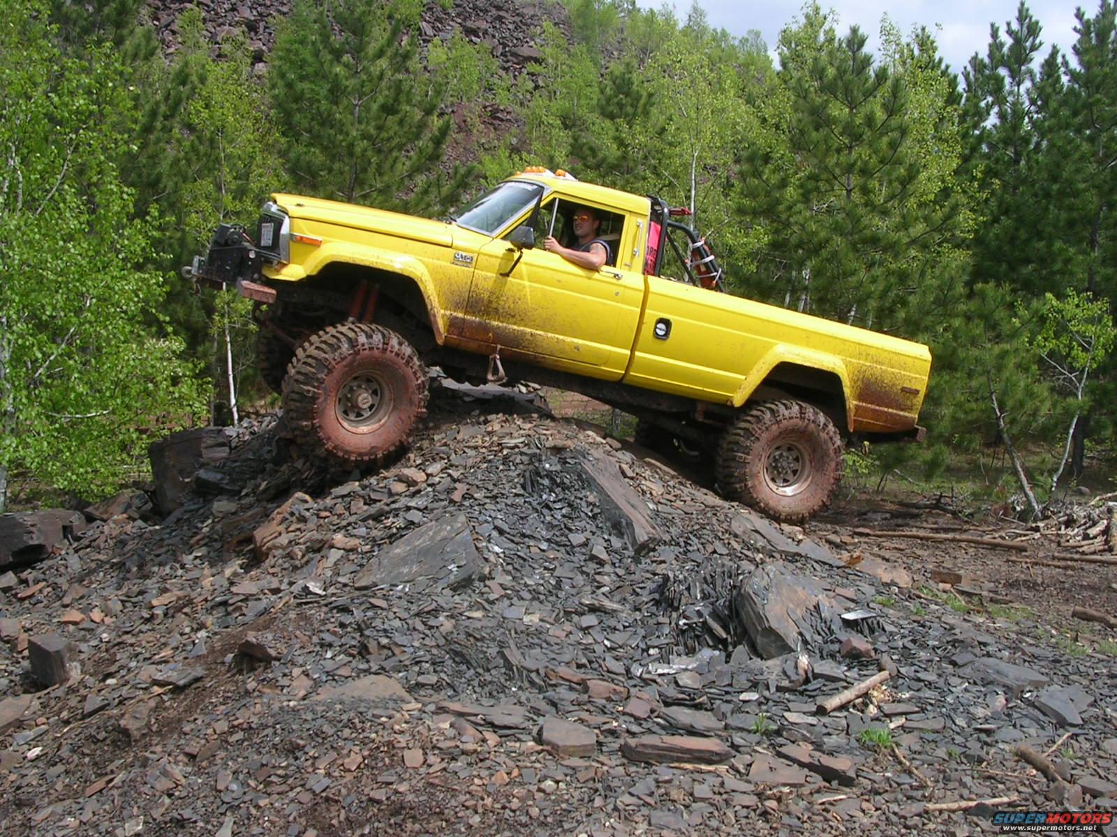 Jeep J10
