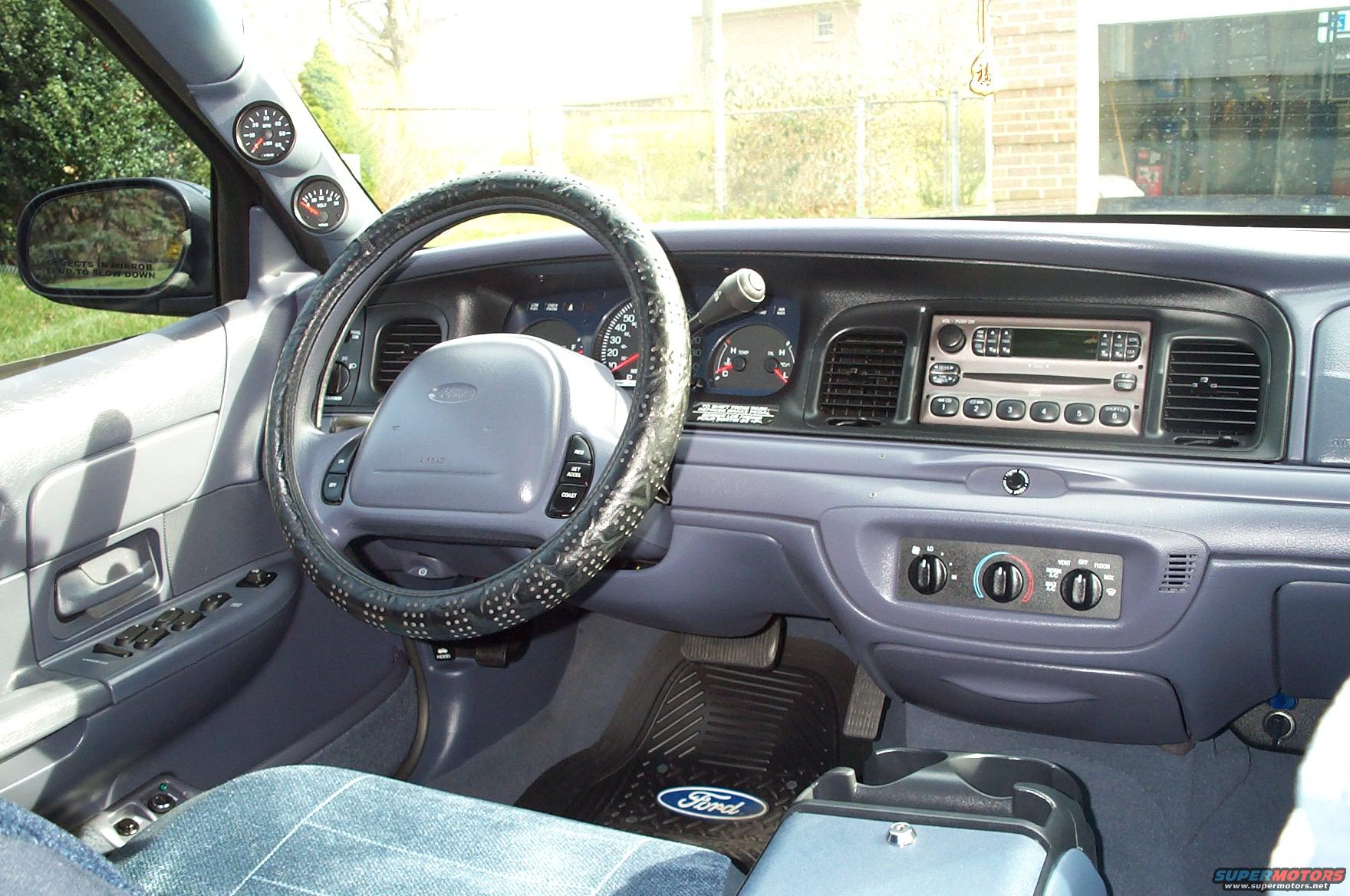 1998 Ford Crown Victoria March 2006 Interior Engine Pics