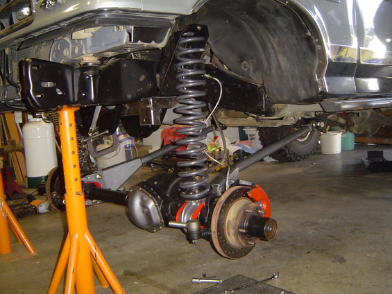 sas-swap-245.jpg Hanging again with the rerar mounts all finished