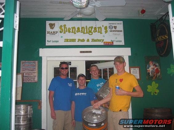 img_1509.jpg "Hey Farva...whats the name of that place you like with the goofy shit on the wall and the mozzerella sticks?"
"You Shenanigans? You're talkin about Shenanigans right?"
"OOOHHHHHHH!!!"