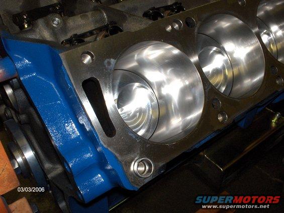 genesis481-011.jpg Man that looks nice.