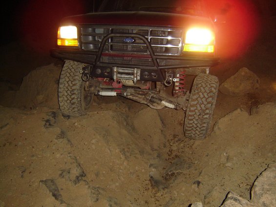 358503204nepjxg_fs.jpg Some night action