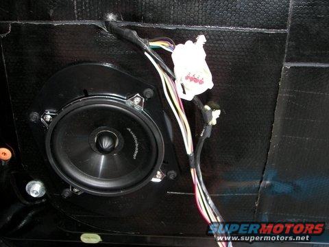 audio_install_speaker_door.jpg Audio System Installation - Audiobahn 5.25" components installed