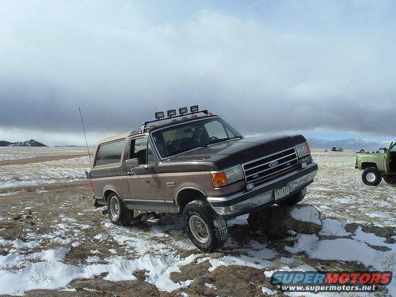 four-wheelin-038.jpg Playin on a rock