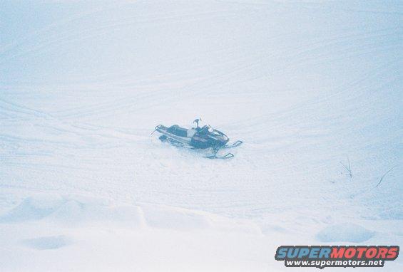 900mar07.jpg Had to sit on the side of a mountain for an hour waiting to get towed out because of a broke chain.  Yes, I was bored...at least the weather was good.