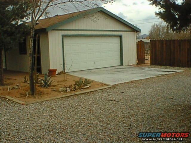 dsc00005.jpg New Shop