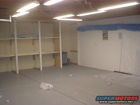 dsc00009.jpg New Shop