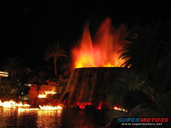 vegas70.jpg Volcano at the Mirage