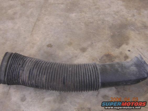 dscn1268.jpg Factory intake tube