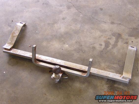 dscn1277.jpg Factory Hitch w/2" ball