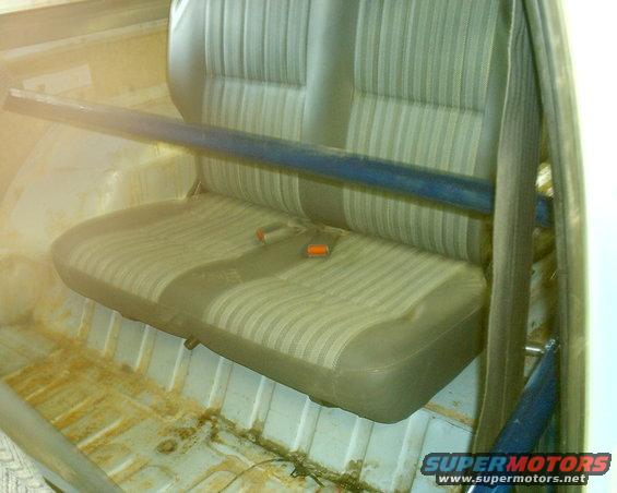05-april-2006-rear-rocky-seat-rolll-cage-002.jpg 