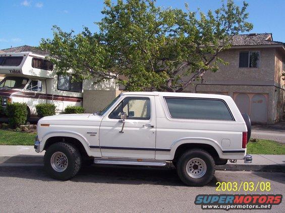 bronco-002.jpg Not a bad 50/50 truck.