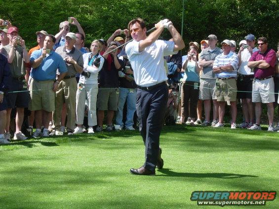 dscn1206.jpg Faldo teeing off on #14.