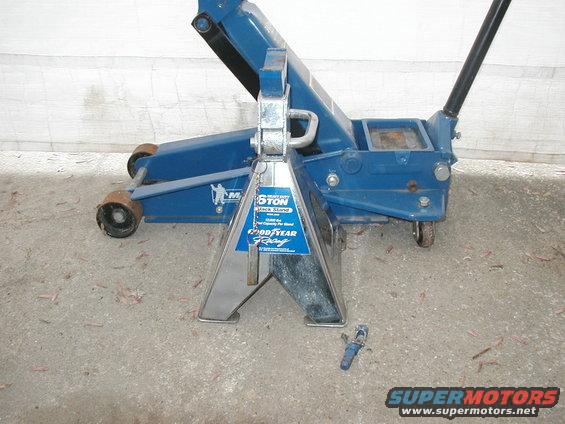 michelin 5 ton floor jack, goes from 15 1/2"-24" and it has a safety pin, got them from sams wholesale.