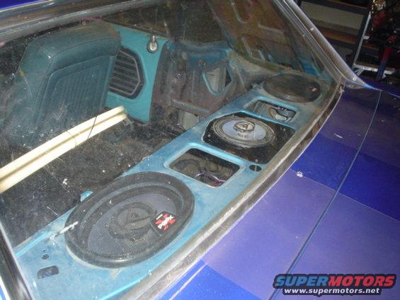 explorer-036.jpg 6x9's and 5 1/4 housing I made