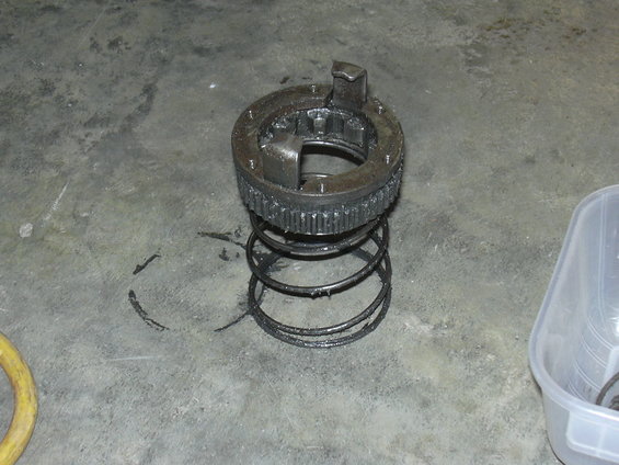 dscn4981.jpg Factory hubs are pretty beefy