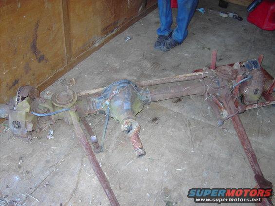 Ford Bronco front axle assembly with disc brakes and leaf spring mounts