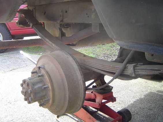 bronco-engine-cleanup-045.jpg Stole the wedges from my '79 