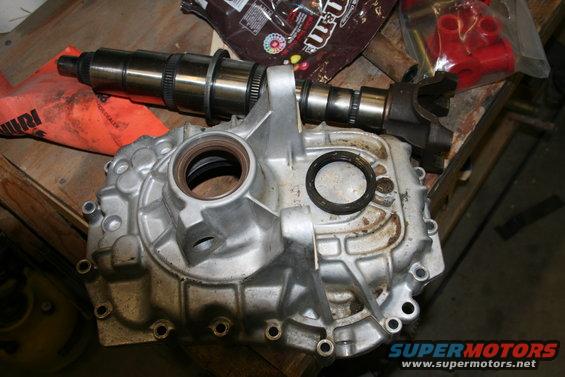 2wd-tailhousing.jpg 2WD tailhousing / output shaft for a S5-47 ZF-5spd.