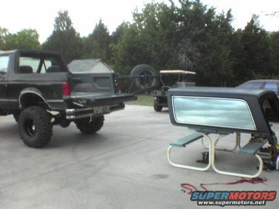 dsc00906.jpg THis is how i get my top off and on, back up to the table and unload. 