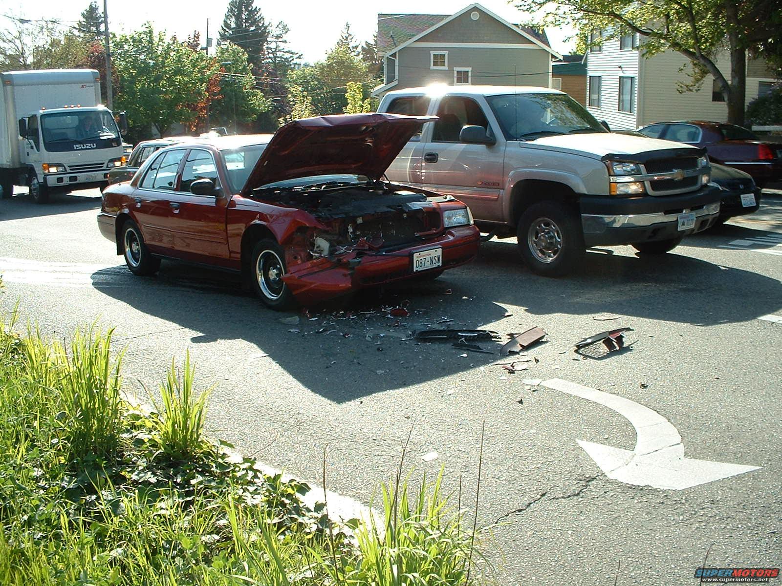 1999 Ford Crown Victoria photo