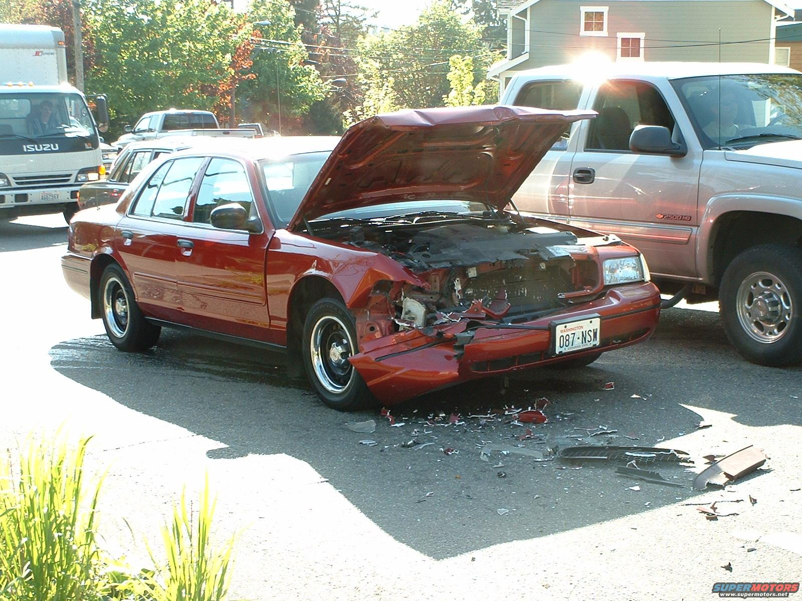 1999 Ford Crown Victoria photo