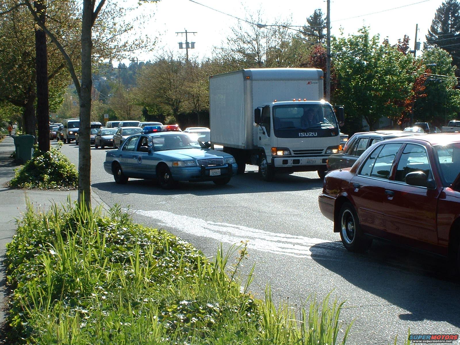 1999 Ford Crown Victoria photo