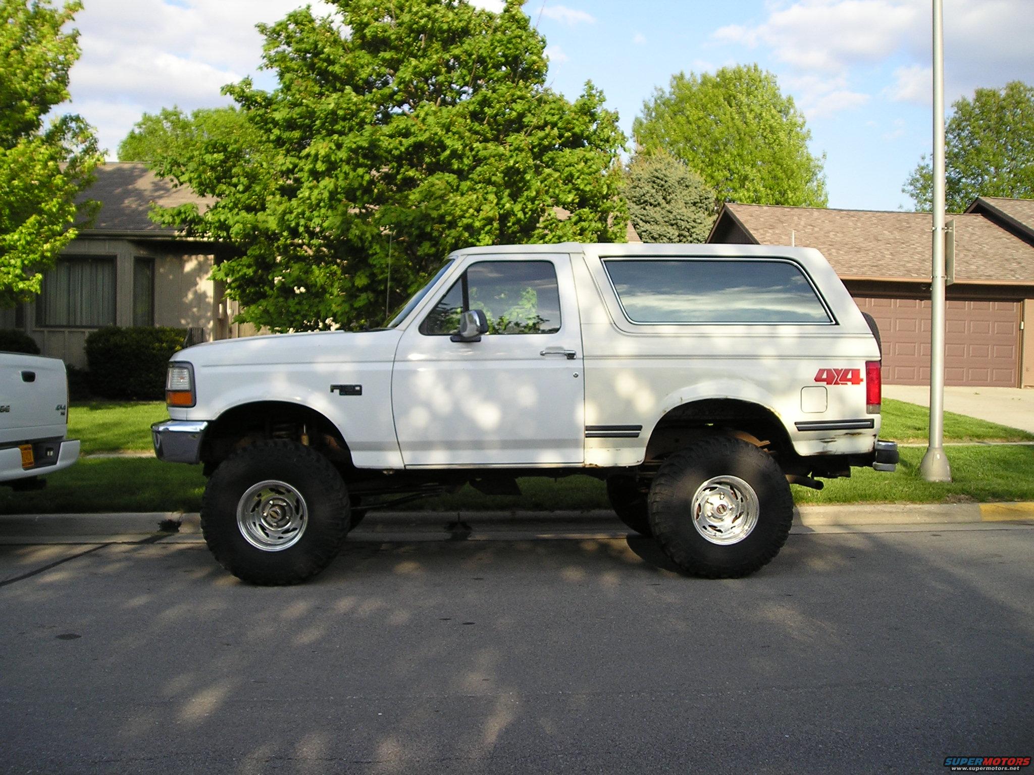 1990 Ford Bronco photo