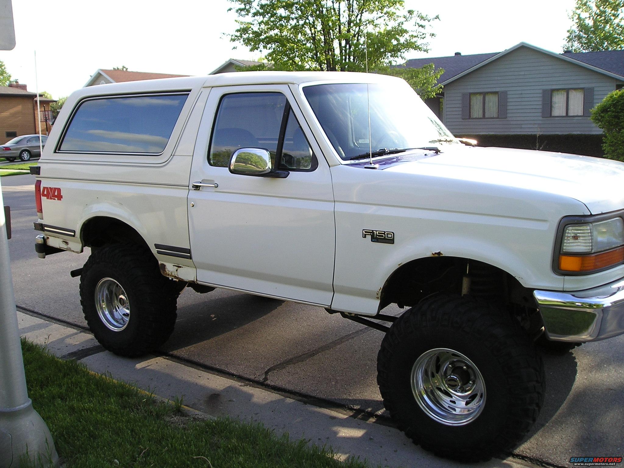 1990 Ford Bronco photo