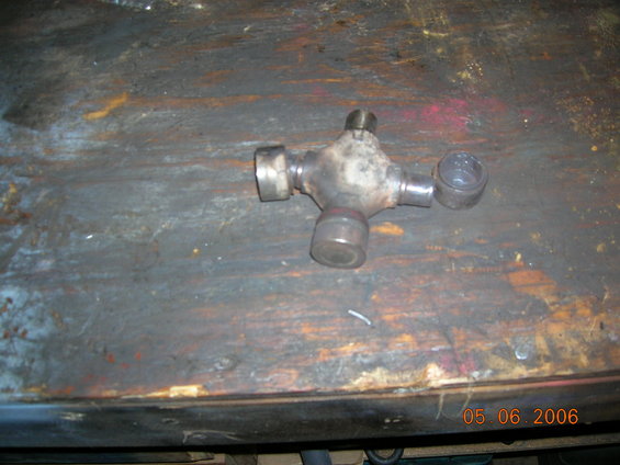 dscn1107.jpg this is what is left of the u-joint that was on the rr axle...need to stop buying crap from autozone.