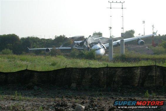 AIR FRANCE CRASH -TORONTO AUG 2005