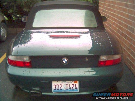 07_03_06_1250.jpg trunk is de-badged except for the roundel, Remus exhaust and clear corner lights