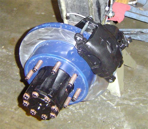 discbrakeconversion10lg.jpg Butlers Dodge rotor swap using GLO brackets