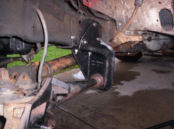 This is the new Radius Arm Bracket that was installed from Skyjacker.