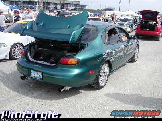 bakedawgs_car.jpg 