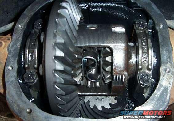 dcp_0028.jpg "+1" Trac-Loc carrier and gears installed.  Notice the 4 driven discs and 4 friction discs.