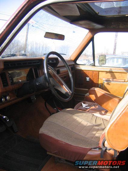 interior001.jpg 