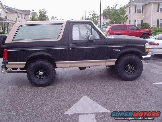 bronco1.jpg New 33x12.50rx15 Interco Trxus STS AT's and 15x8 black out wheels, no lift