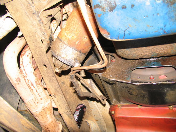 Starter motor and exhaust manifold underside view
