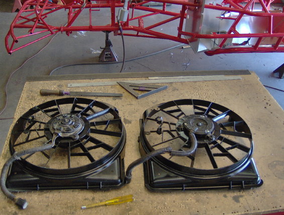 hpim0383.jpg fans painted