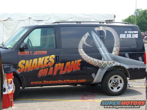 snakesonaplane.jpg 