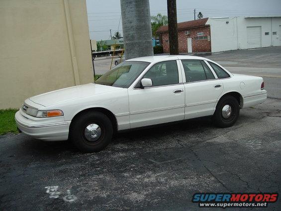 crownvictoria0.jpg 