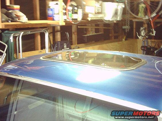 imag0050.jpg Sunroof!