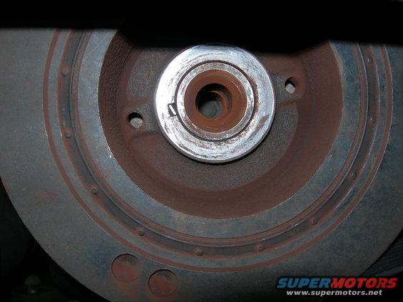 Crankshaft pulley with rust and a metal keyway