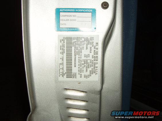 Door sticker with manufacturing date 04/93 for Mazda