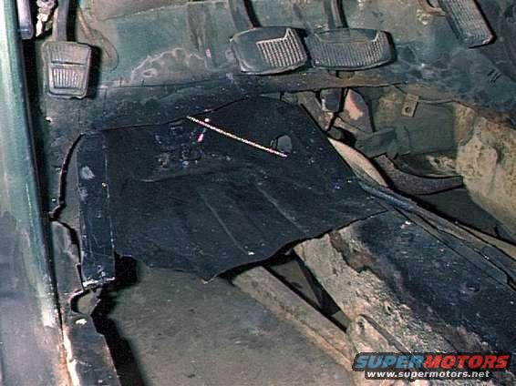 Driver's Side - Body corner support.