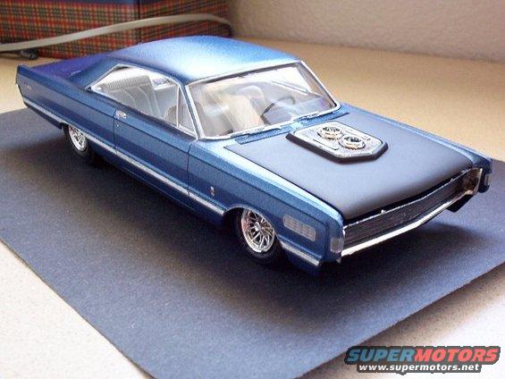 custom01.jpg The custom (alternate) version of the car.